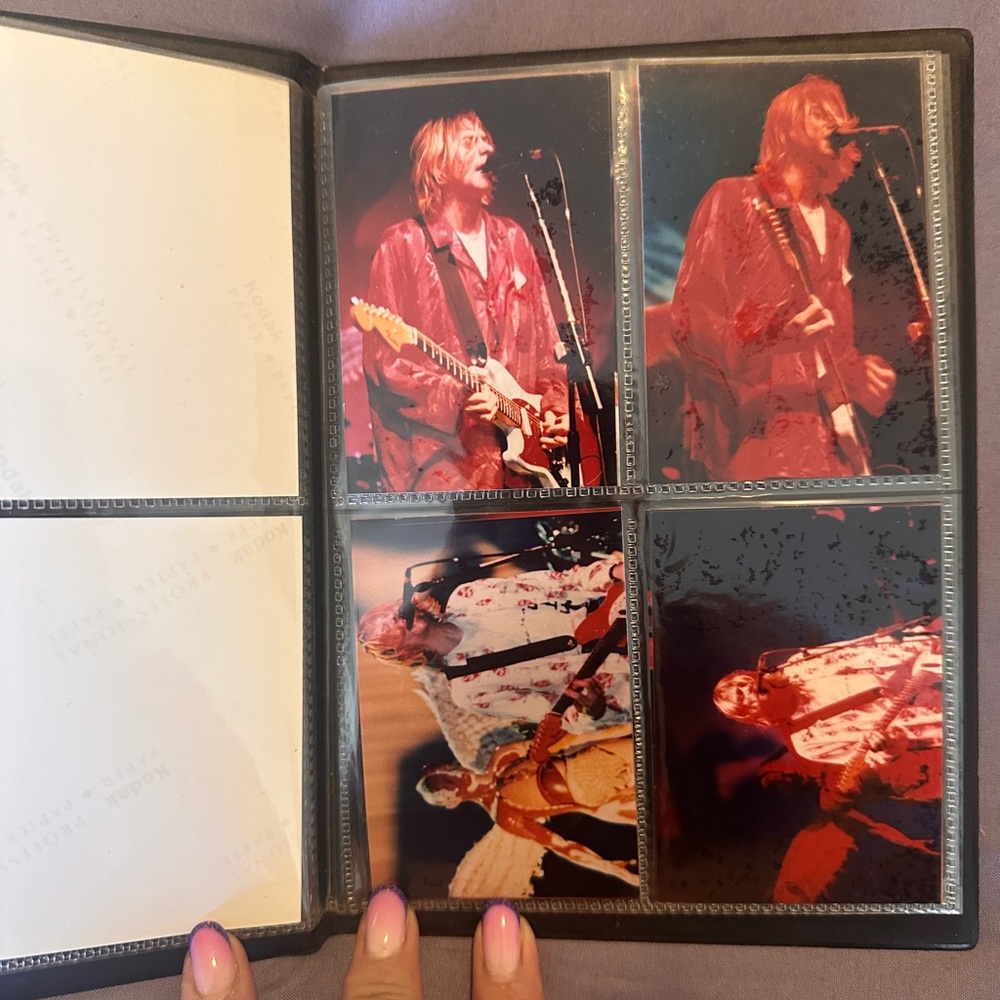 Nirvana/Kurt Cobain Book of Photos, Nirvana memorabilia/ magazines - Picture 4 of 9
